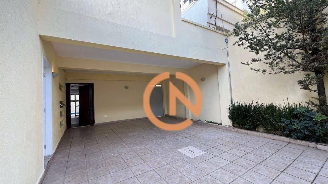Sobrado para alugar com 3 quartos, 200m² - Foto 2