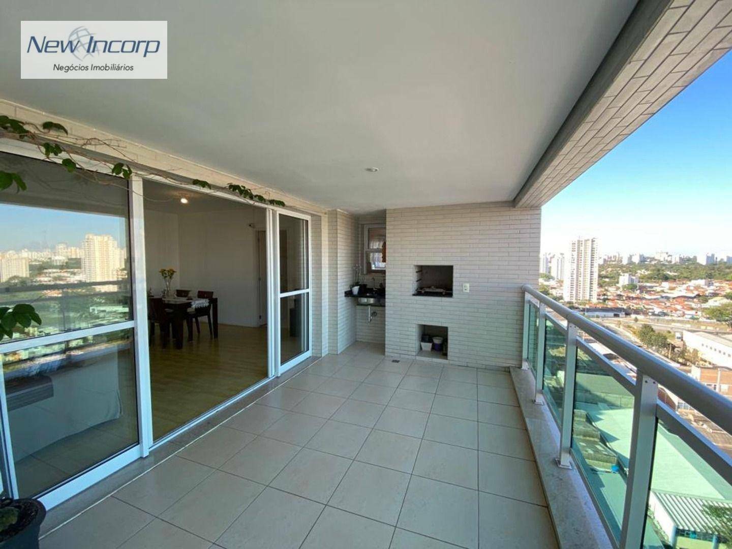 Apartamento à venda com 4 quartos, 238m² - Foto 1