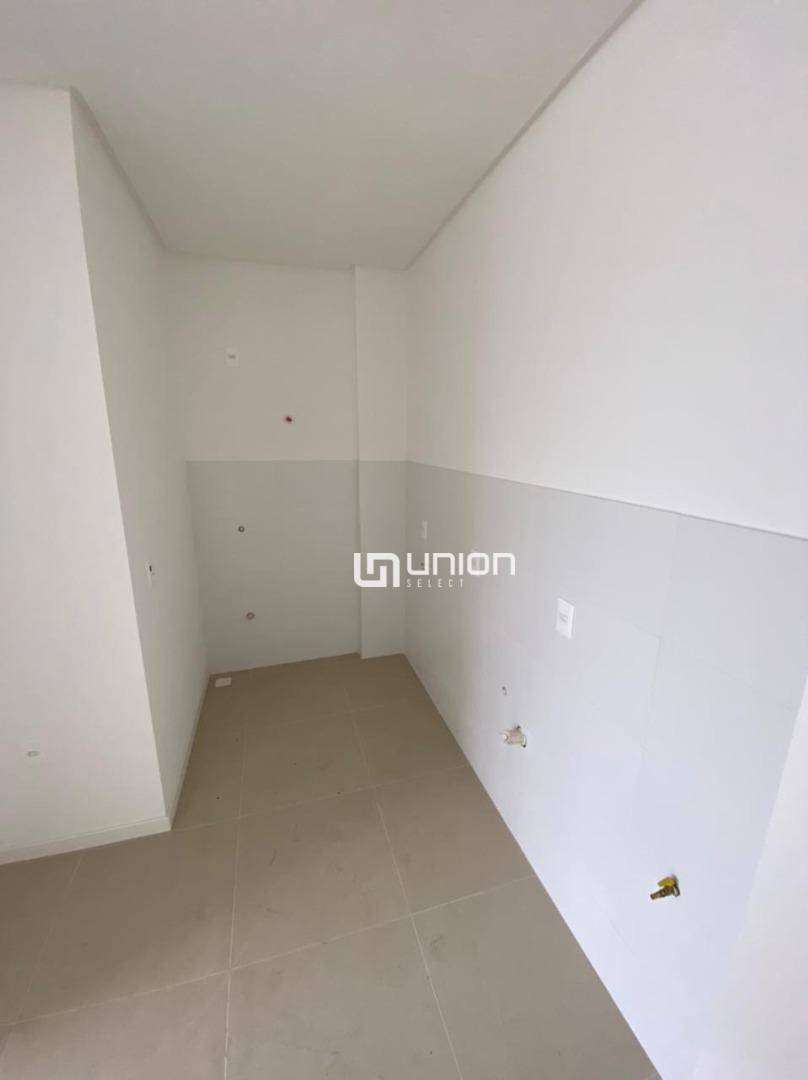 Apartamento à venda com 2 quartos, 62m² - Foto 8