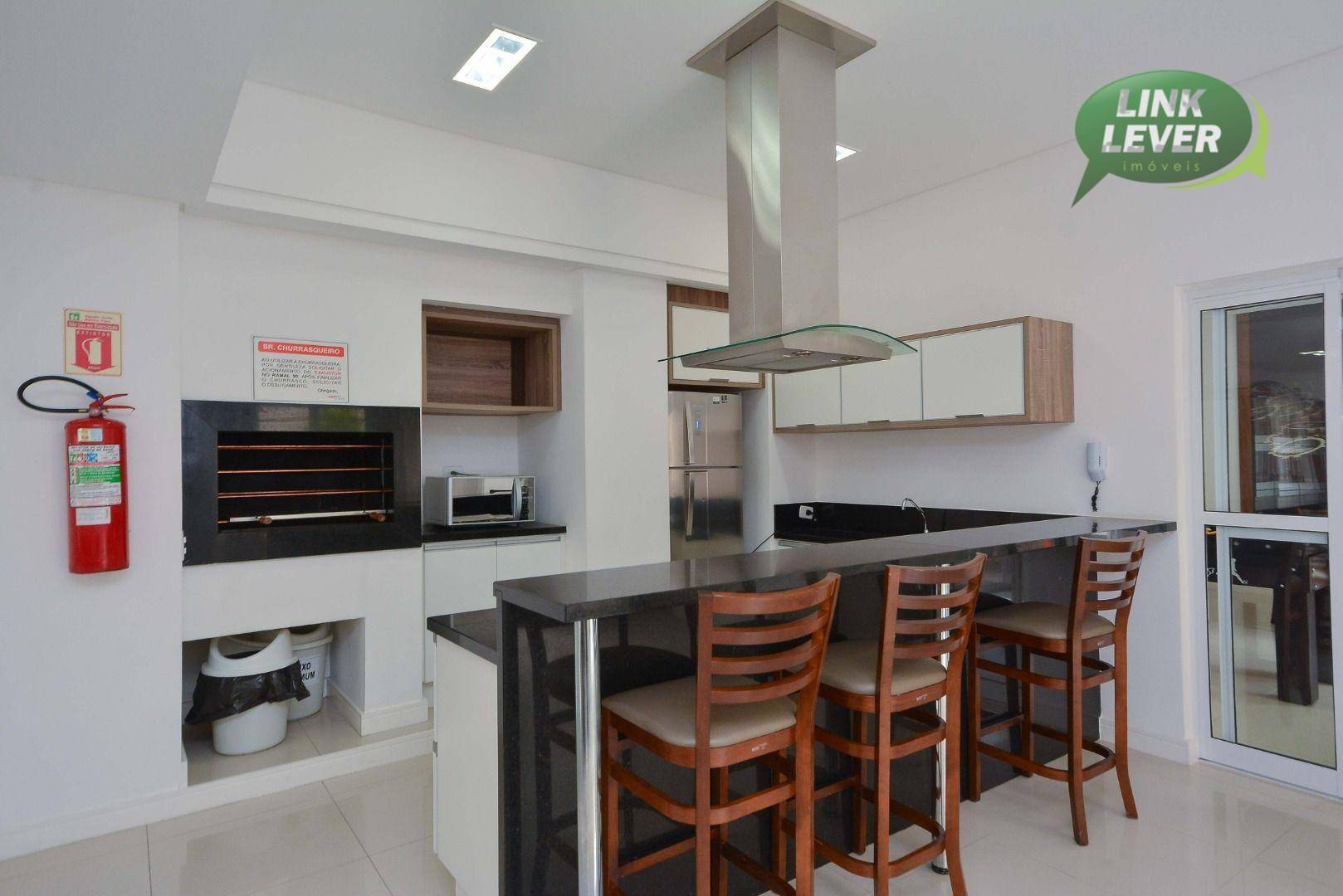 Apartamento à venda com 2 quartos, 60m² - Foto 32