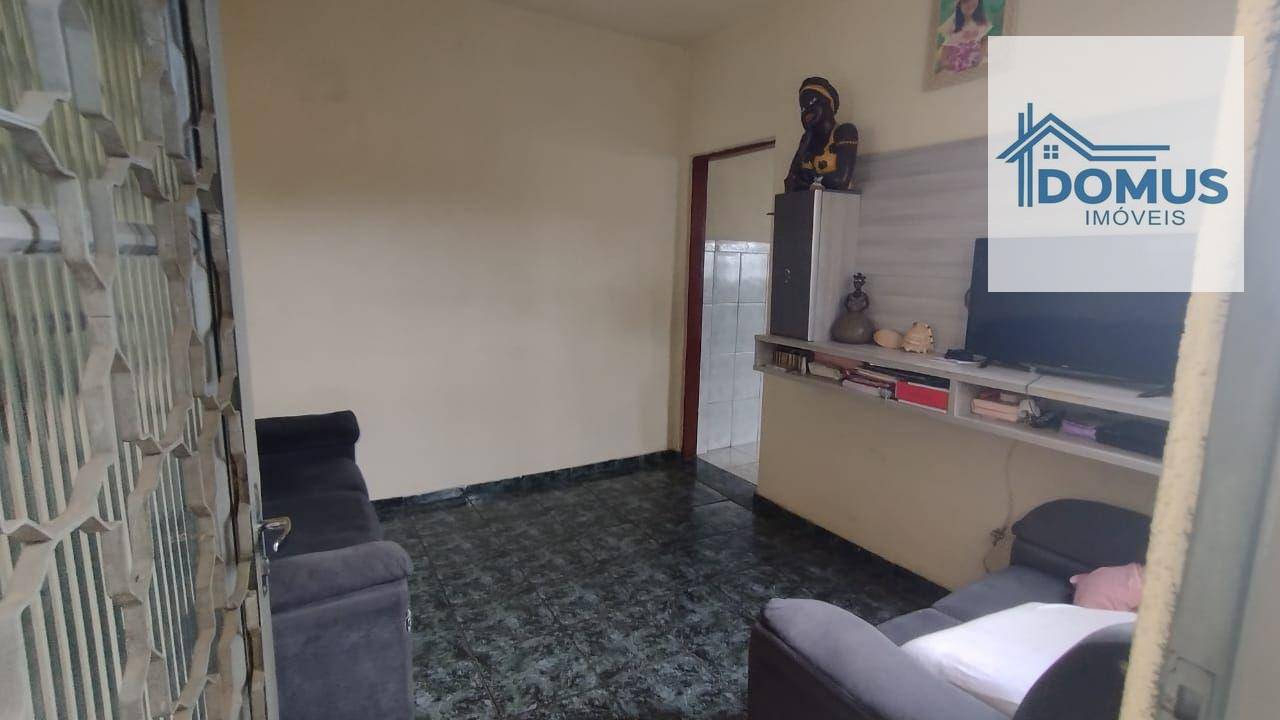 Sobrado à venda com 3 quartos, 128m² - Foto 2