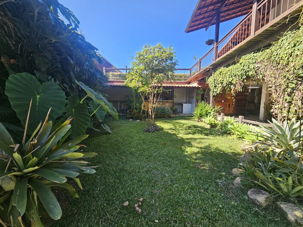 Casa à venda com 5 quartos, 271m² - Foto 2