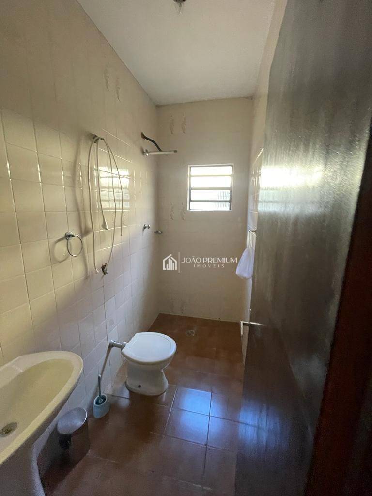 Casa à venda com 6 quartos, 160m² - Foto 3