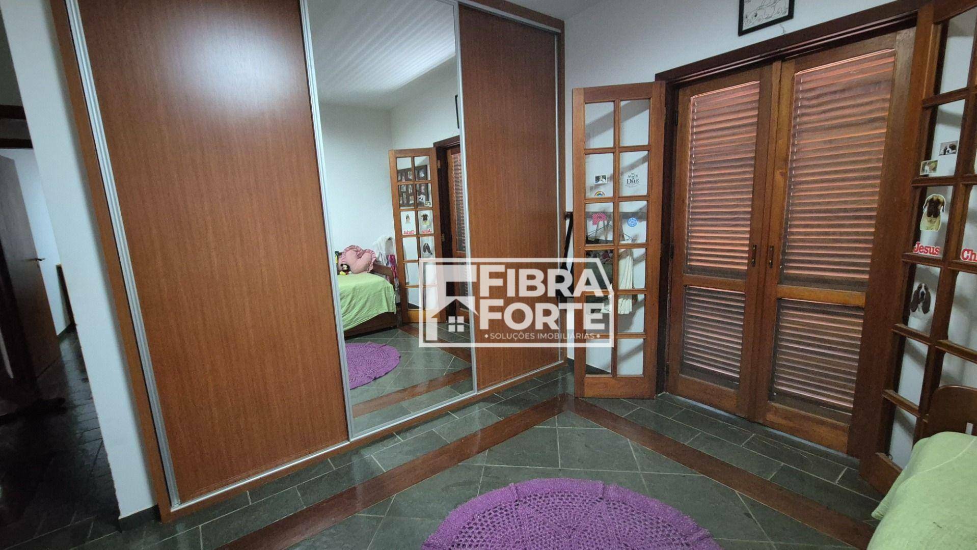 Chácara à venda com 5 quartos, 562m² - Foto 32