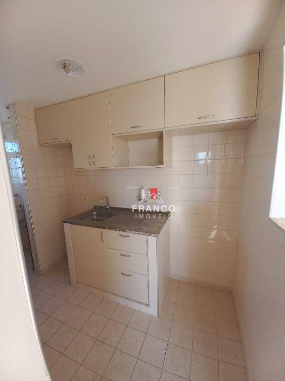 Apartamento à venda com 2 quartos, 62m² - Foto 14