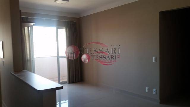 Apartamento à venda com 2 quartos, 70m² - Foto 1