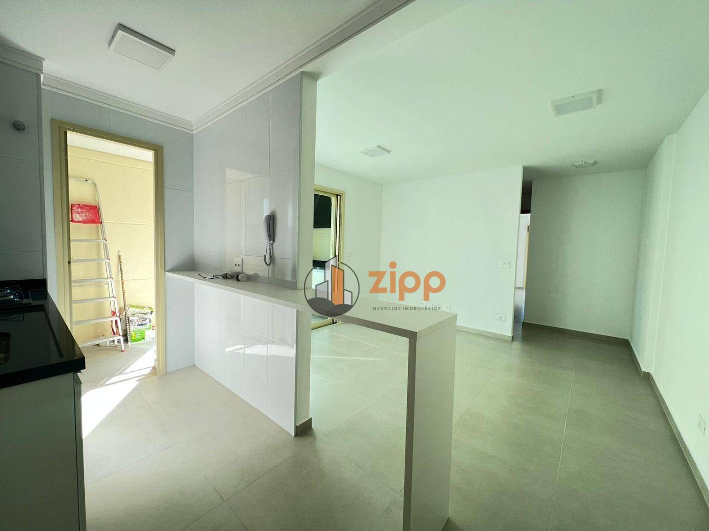 Apartamento à venda com 2 quartos, 66m² - Foto 3