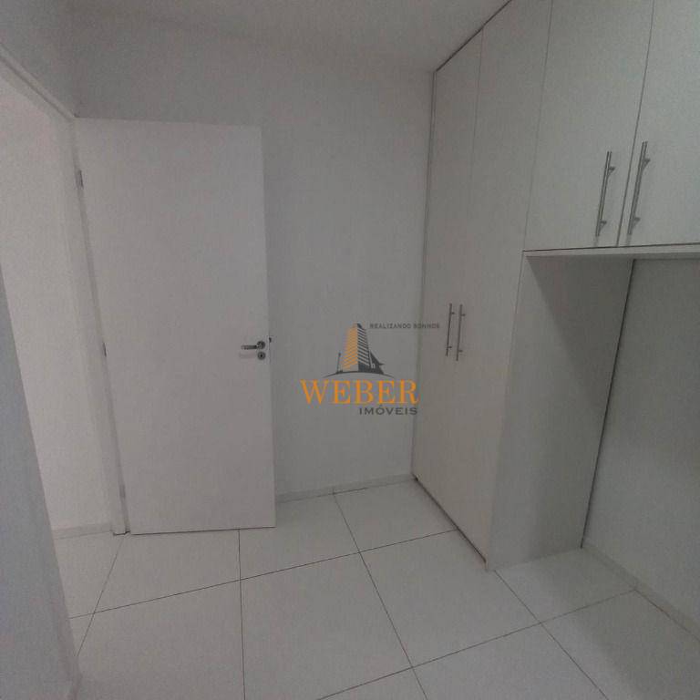 Apartamento à venda com 2 quartos, 45m² - Foto 4