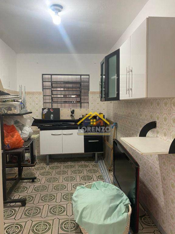 Sobrado à venda com 3 quartos, 217m² - Foto 33