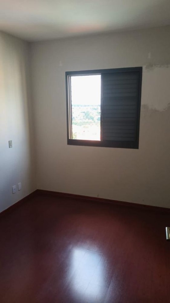 Apartamento à venda com 3 quartos, 89m² - Foto 2