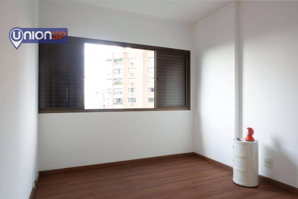 Apartamento à venda com 3 quartos, 130m² - Foto 10