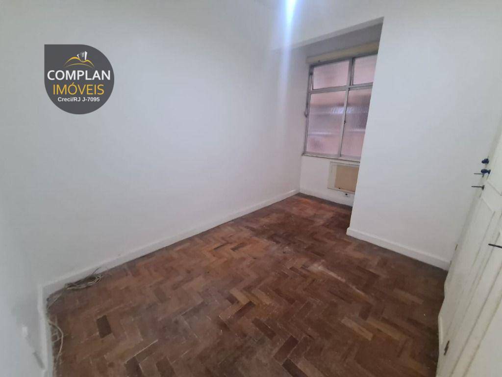 Apartamento à venda com 2 quartos, 67m² - Foto 6