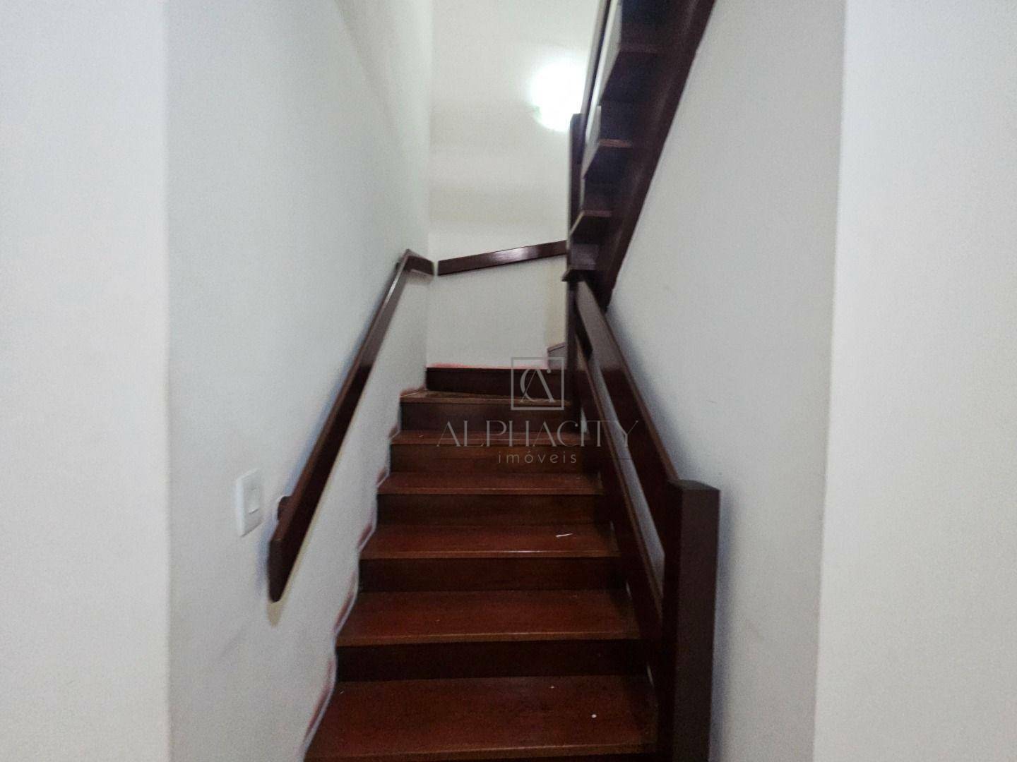 Casa de Condomínio à venda com 4 quartos, 340m² - Foto 17