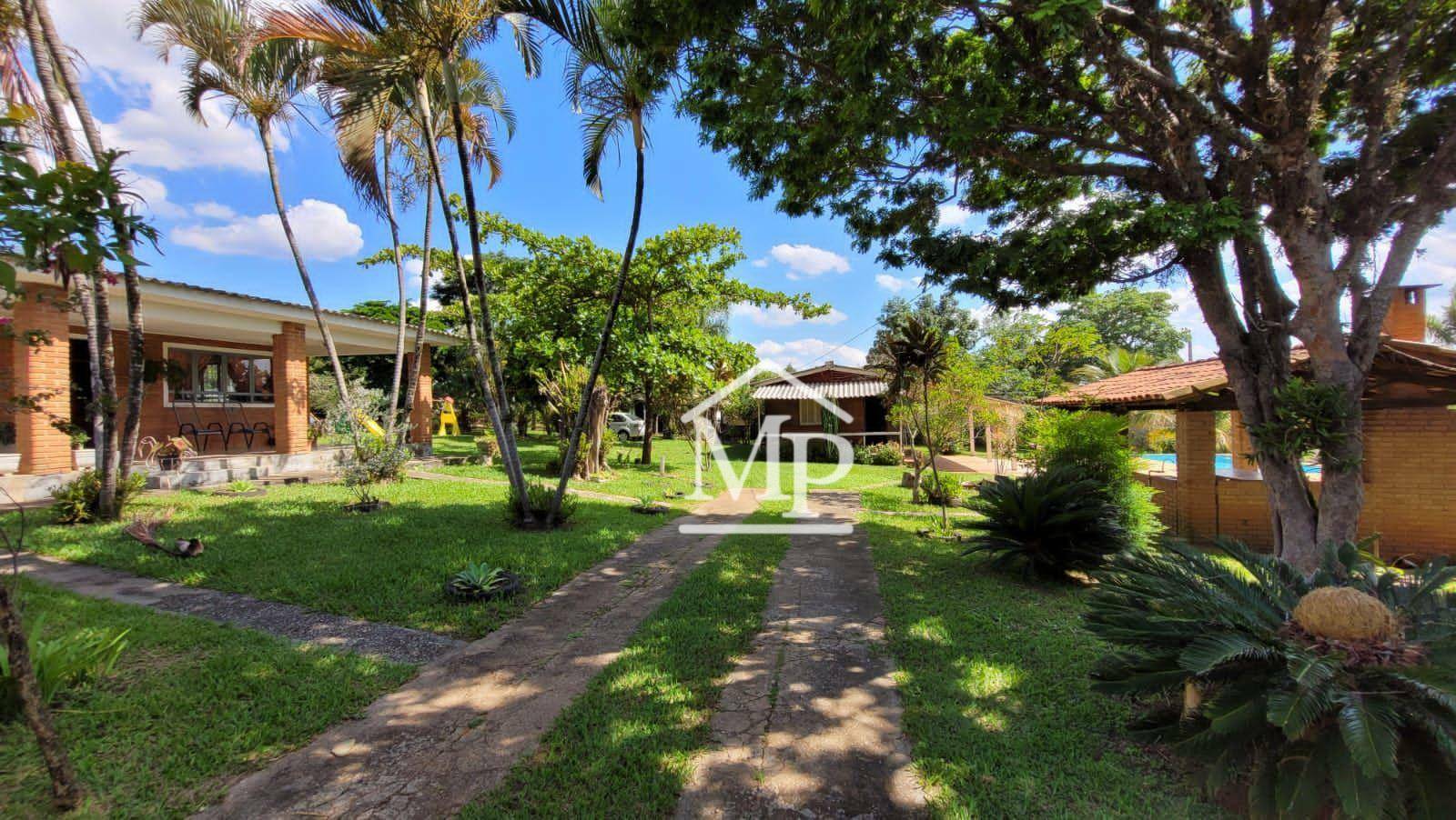 Chácara à venda com 3 quartos, 314m² - Foto 4