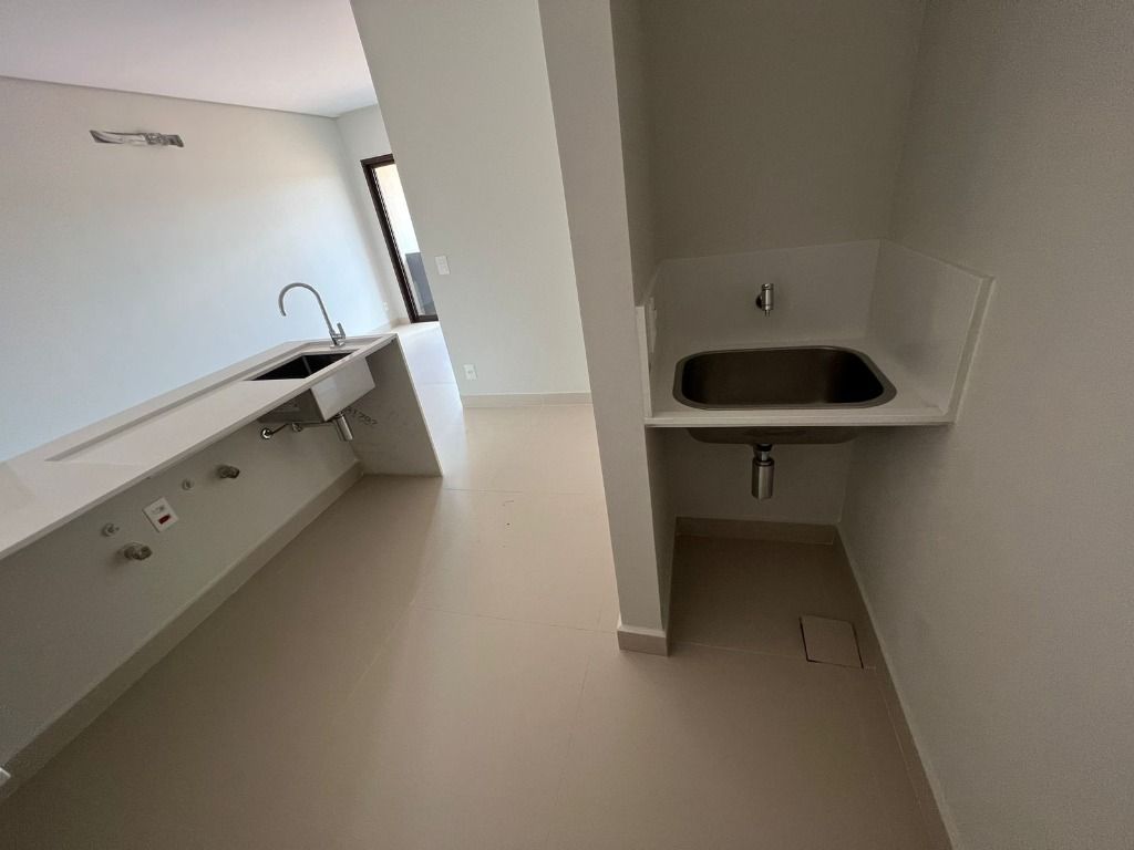 Apartamento à venda com 2 quartos, 62m² - Foto 11