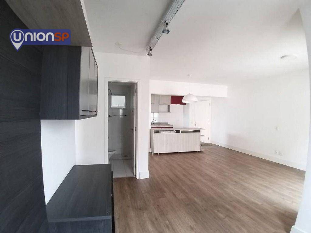 Apartamento à venda com 2 quartos, 71m² - Foto 2