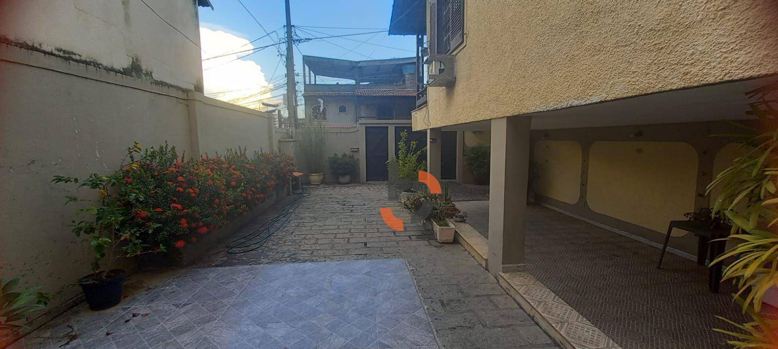 Casa à venda com 2 quartos, 74m² - Foto 3