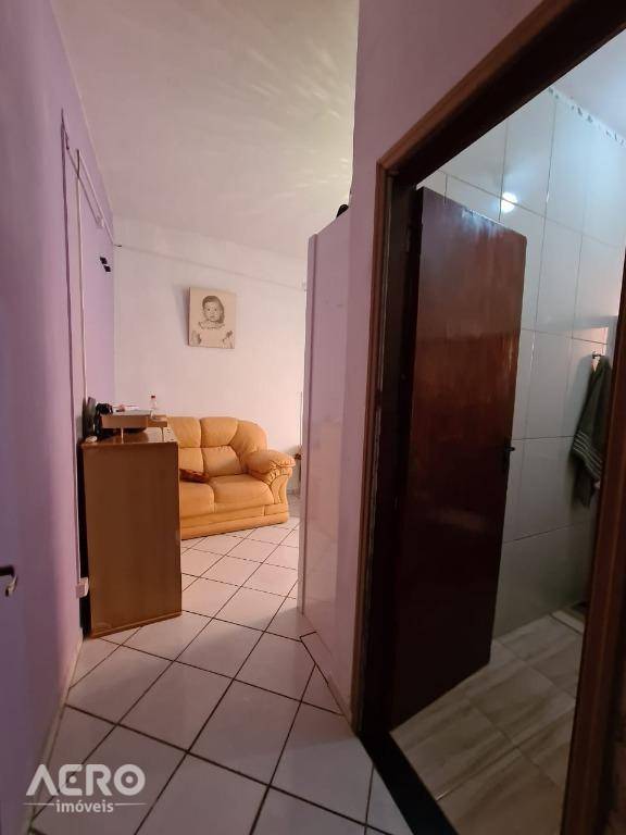 Casa à venda com 2 quartos, 165m² - Foto 6