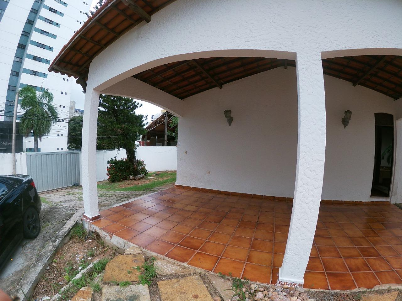 Casa à venda com 3 quartos, 900m² - Foto 7