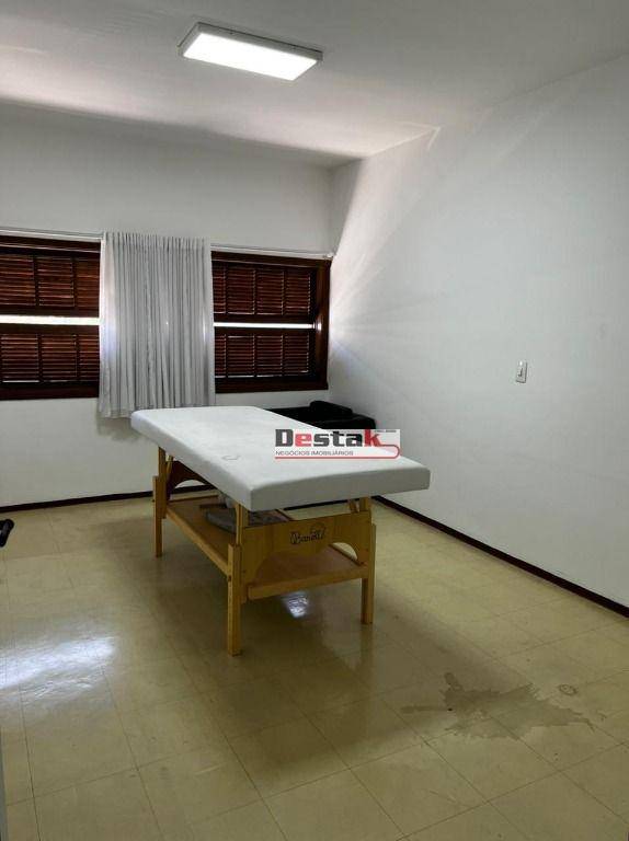 Sobrado para alugar com 4 quartos, 250m² - Foto 8