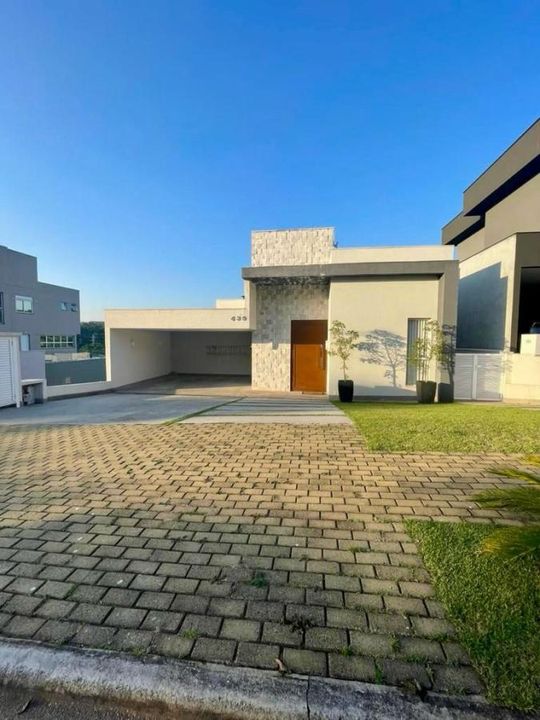 Casa de Condomínio à venda com 3 quartos, 441m² - Foto 1