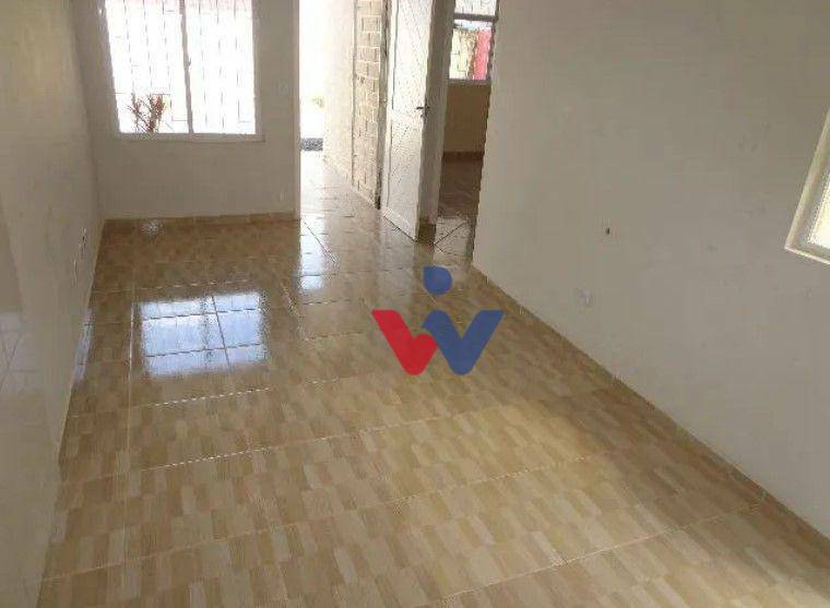 Casa à venda com 2 quartos, 108m² - Foto 2