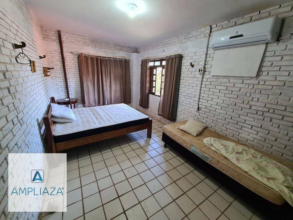Casa à venda com 4 quartos, 300m² - Foto 9