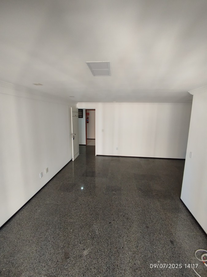 Apartamento para alugar com 3 quartos, 131m² - Foto 22