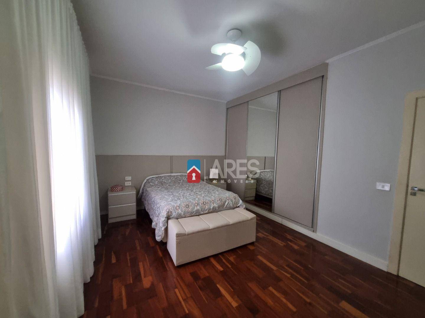 Casa à venda com 3 quartos, 209m² - Foto 21