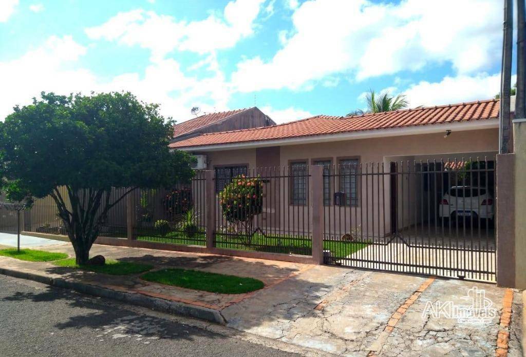 Casa à venda com 3 quartos, 160m² - Foto 2