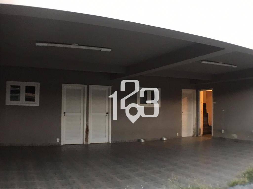 Casa à venda com 3 quartos, 320m² - Foto 5