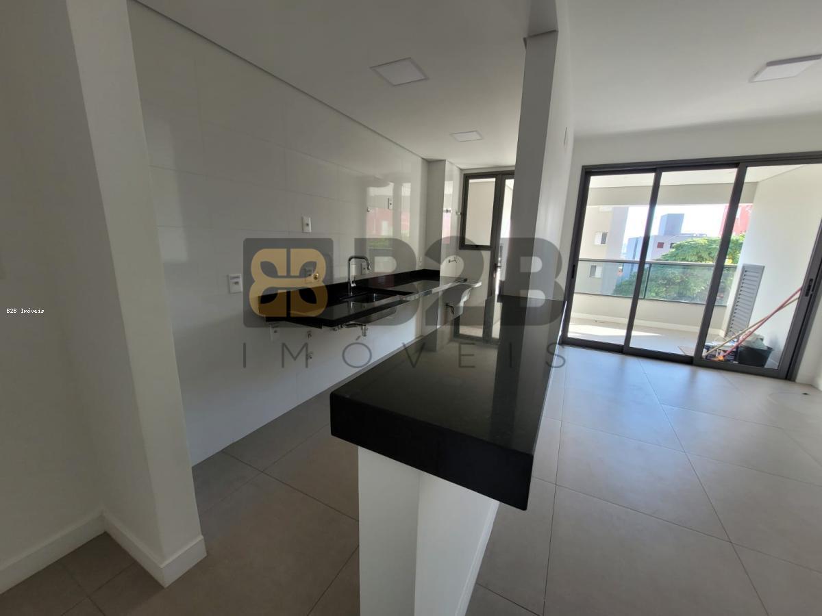 Apartamento à venda com 2 quartos, 77m² - Foto 4