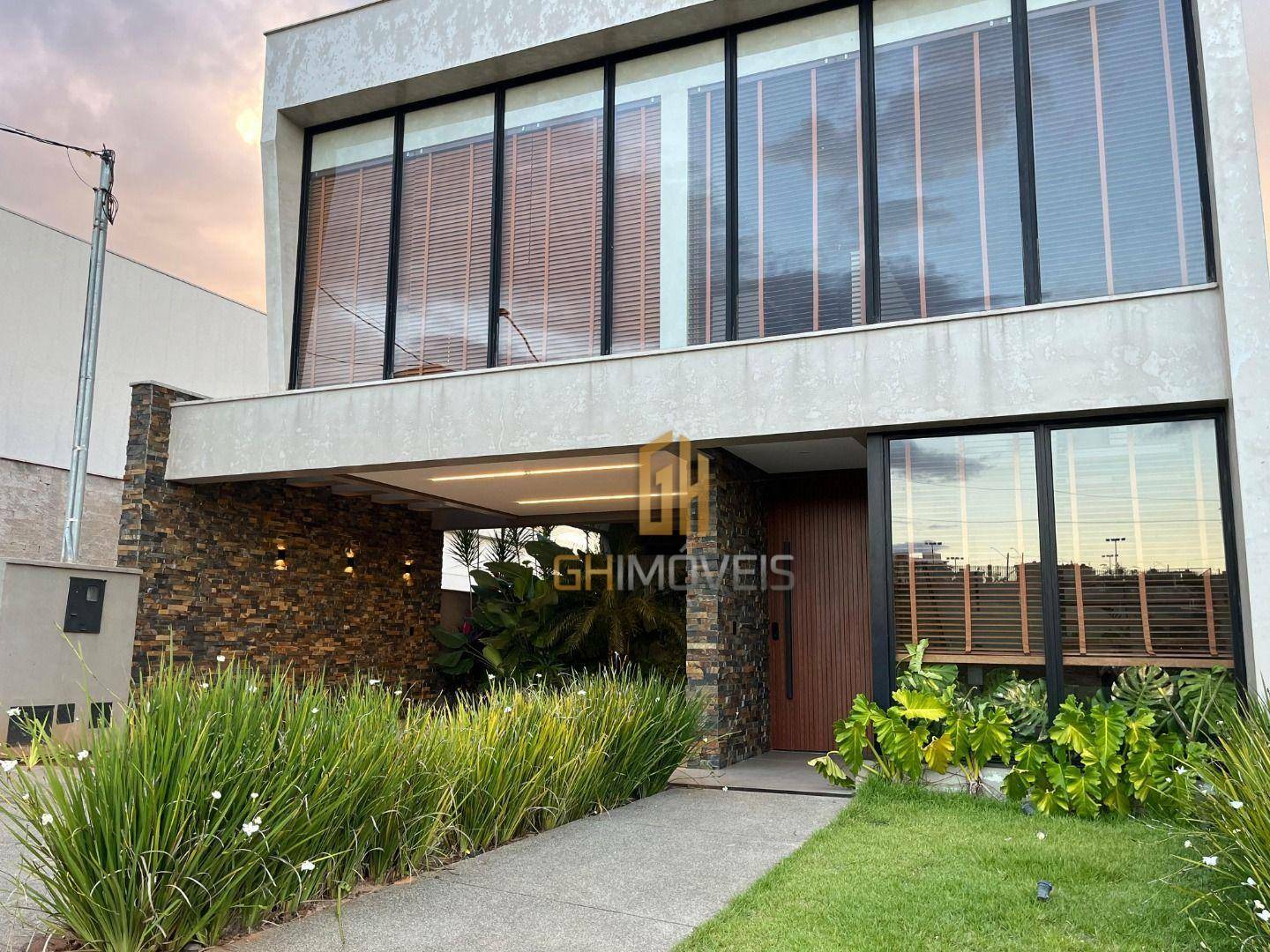 Sobrado à venda com 4 quartos, 230m² - Foto 1
