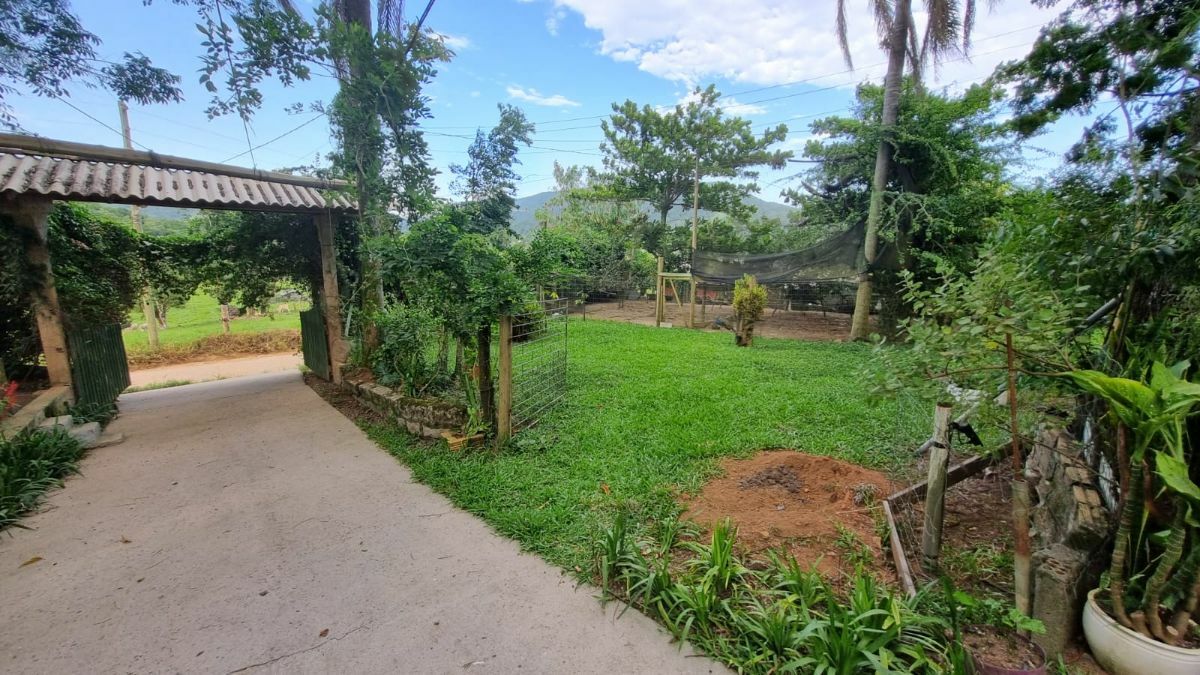 Chácara à venda com 4 quartos, 300m² - Foto 15