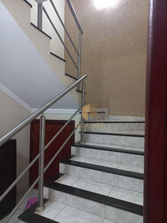 Casa à venda com 3 quartos, 210m² - Foto 22