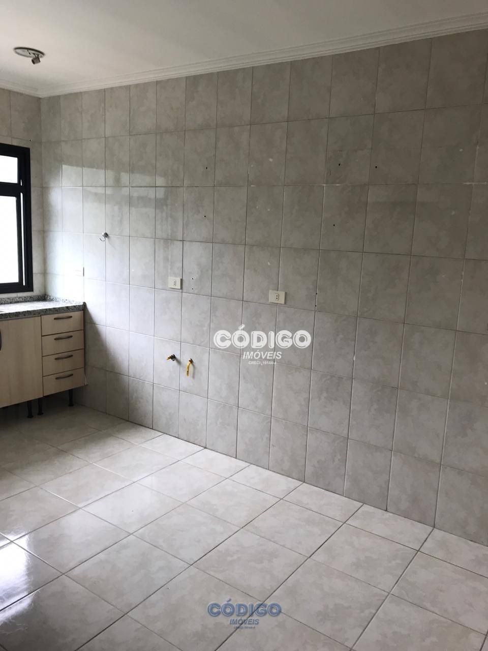 Apartamento à venda com 2 quartos, 72m² - Foto 1