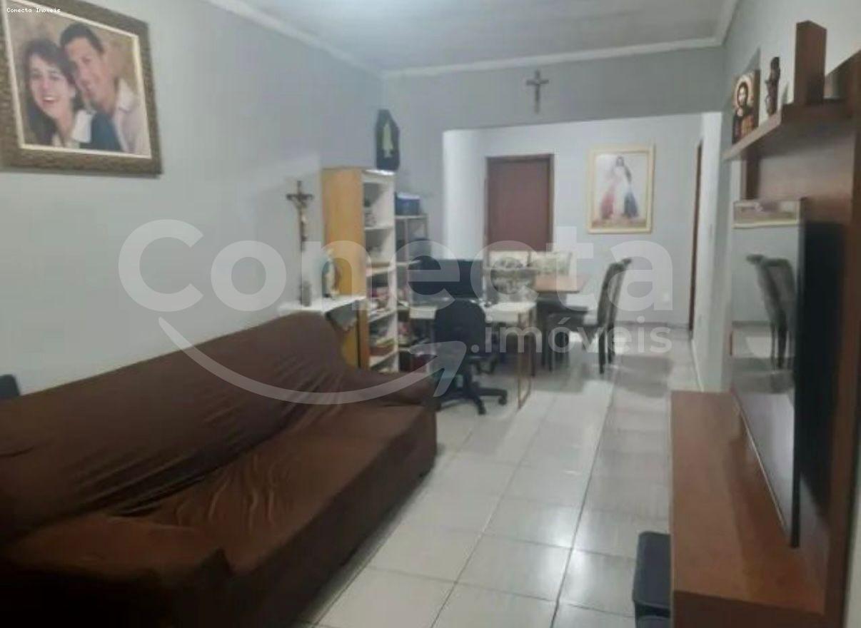 Casa à venda com 2 quartos, 120m² - Foto 8