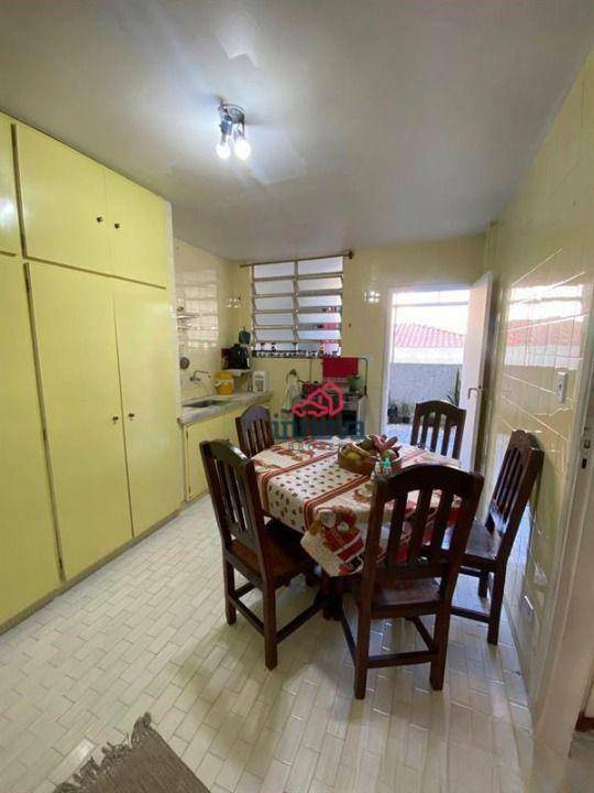 Apartamento à venda com 3 quartos, 147m² - Foto 2