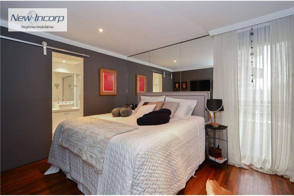 Apartamento à venda com 3 quartos, 200m² - Foto 14