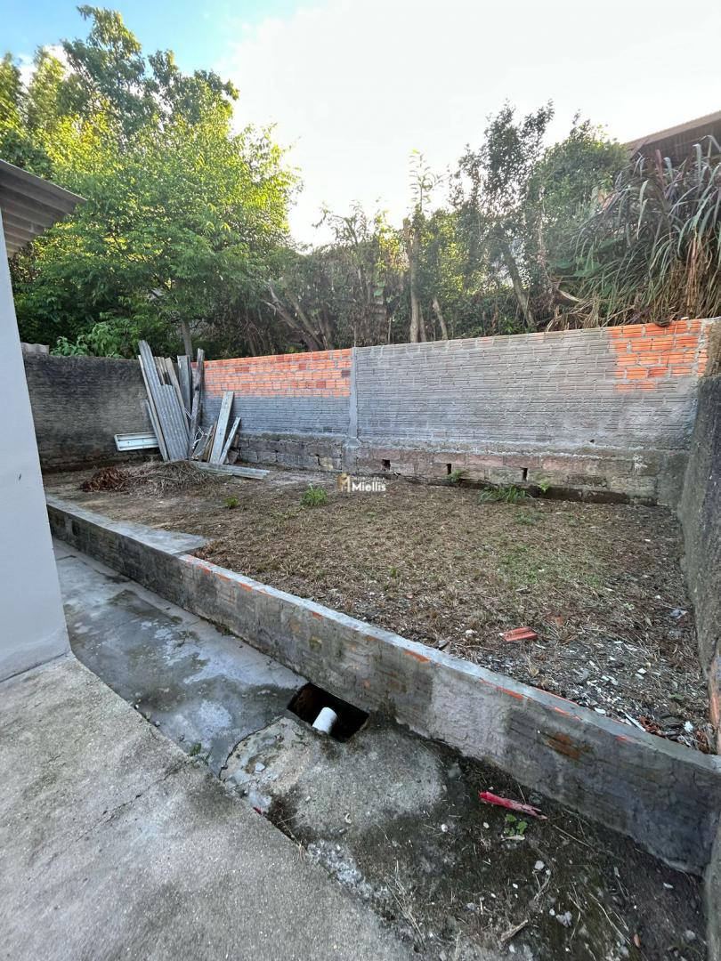 Casa à venda com 2 quartos, 47m² - Foto 14