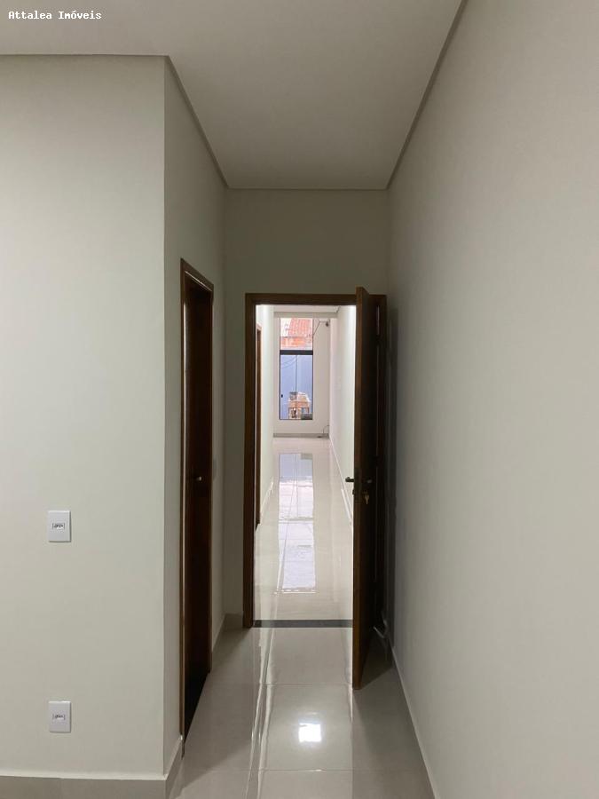 Casa à venda com 2 quartos, 180m² - Foto 12