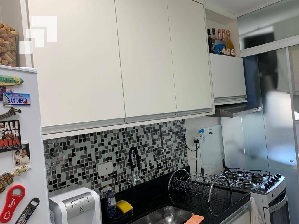 Apartamento à venda com 2 quartos, 70m² - Foto 8