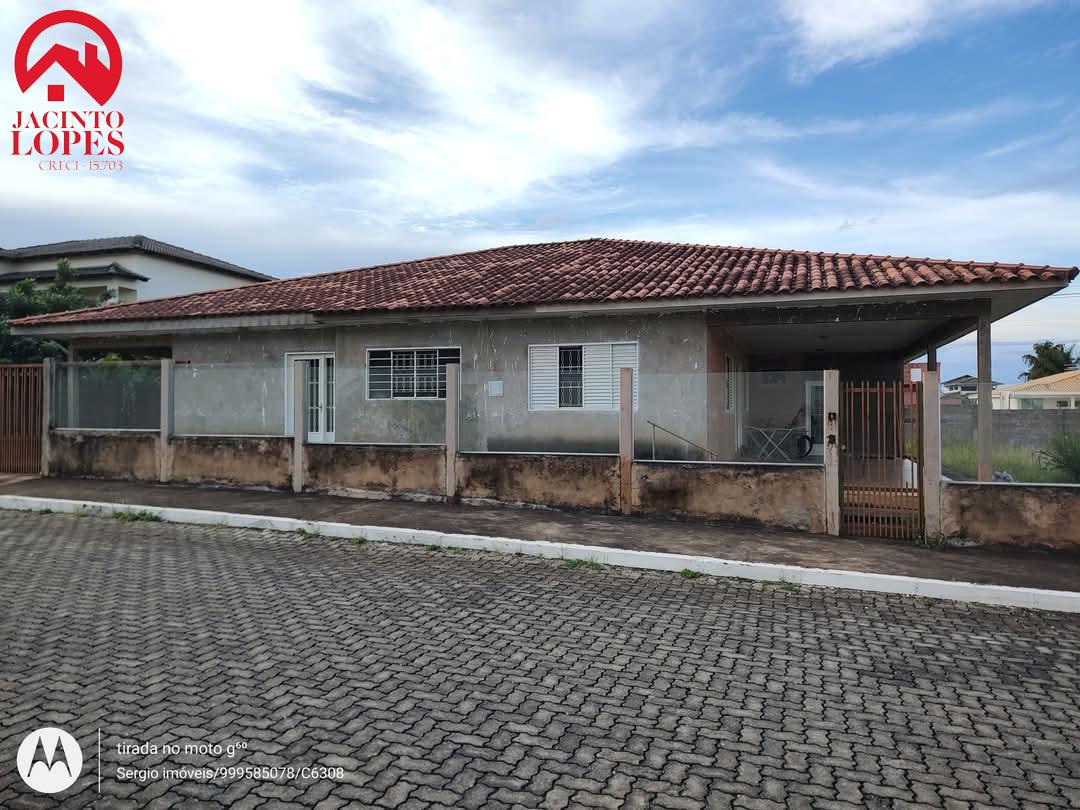 Casa à venda com 4 quartos, 400m² - Foto 1