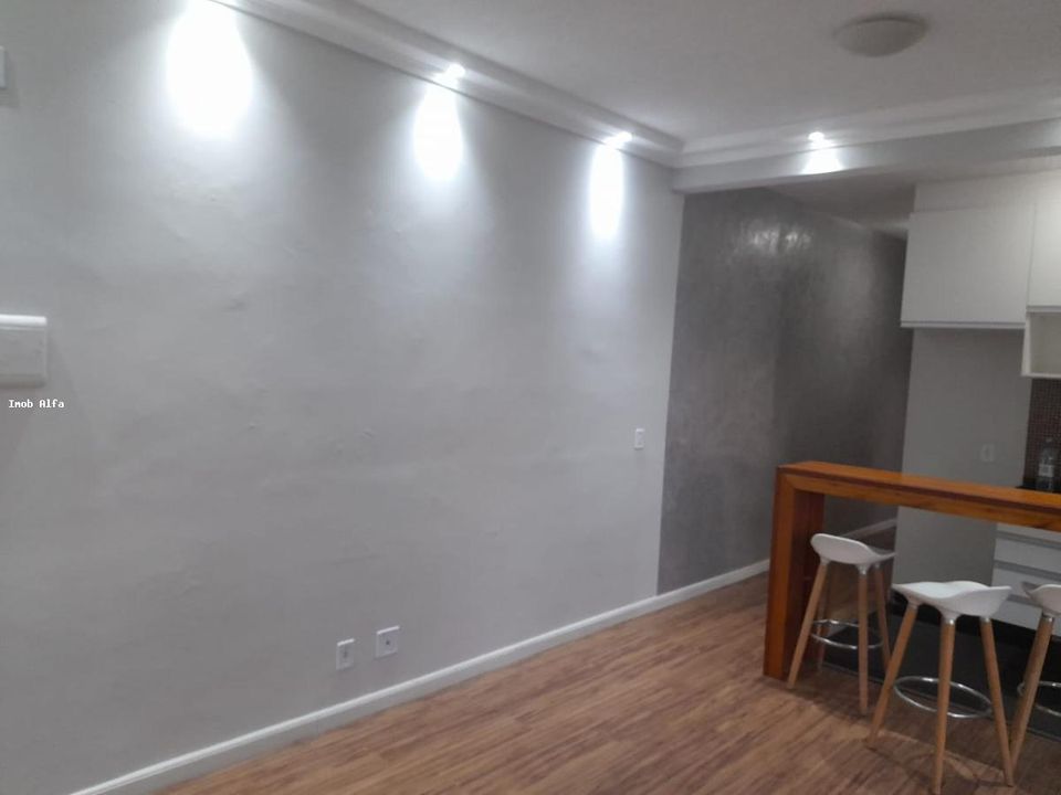 Apartamento à venda com 2 quartos, 62m² - Foto 2