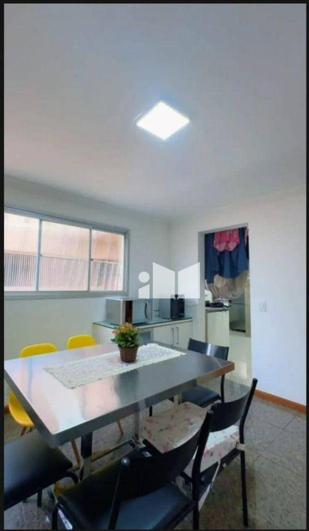 Apartamento à venda com 3 quartos, 140m² - Foto 7