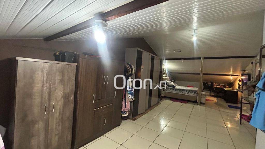 Sobrado à venda com 4 quartos, 300m² - Foto 8