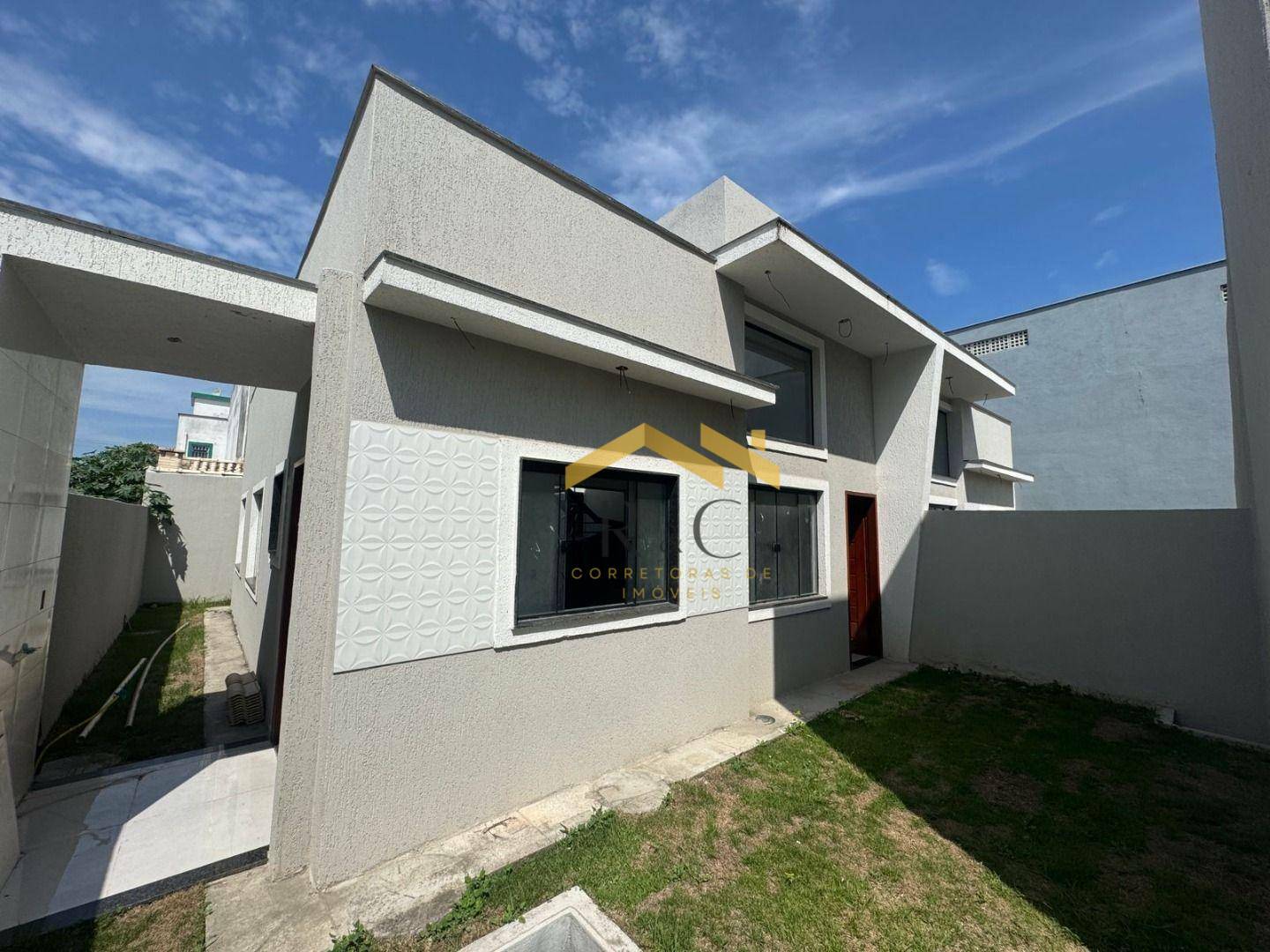 Casa à venda com 3 quartos, 95m² - Foto 1