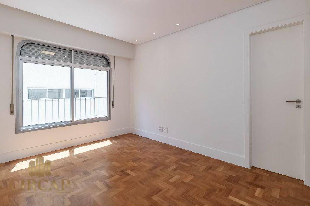 Apartamento à venda com 3 quartos, 220m² - Foto 16