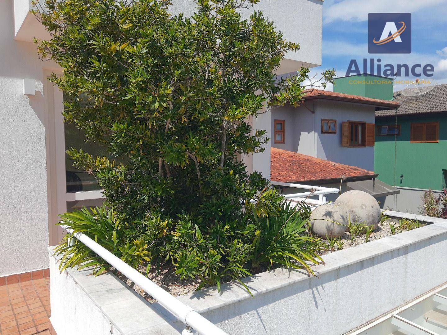 Casa de Condomínio à venda com 4 quartos, 360m² - Foto 61