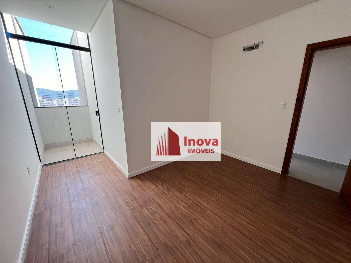 Casa à venda com 3 quartos, 200m² - Foto 16